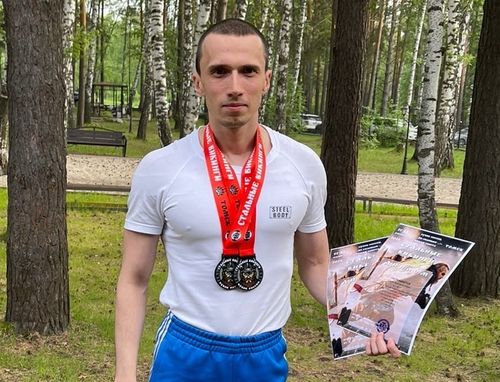 Тяжелоатлет Максим Ложкин установил новый рекорд России. Фото: Администрация Абакана